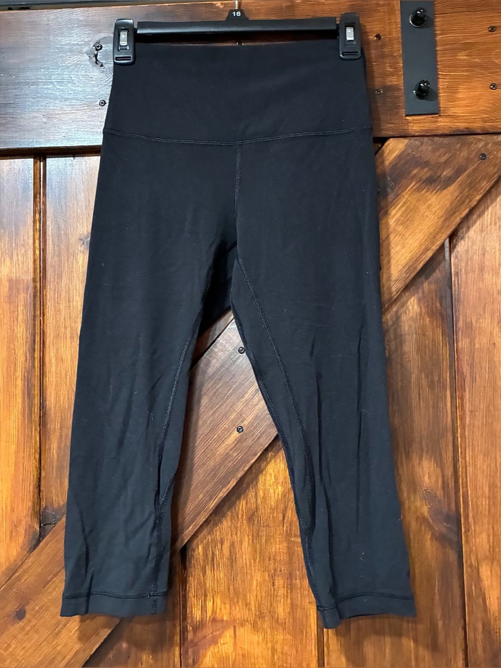 Lululemon black cropped buttery soft comfy leggings